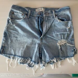 Abercrombie & Fitch the 4” Mom Short